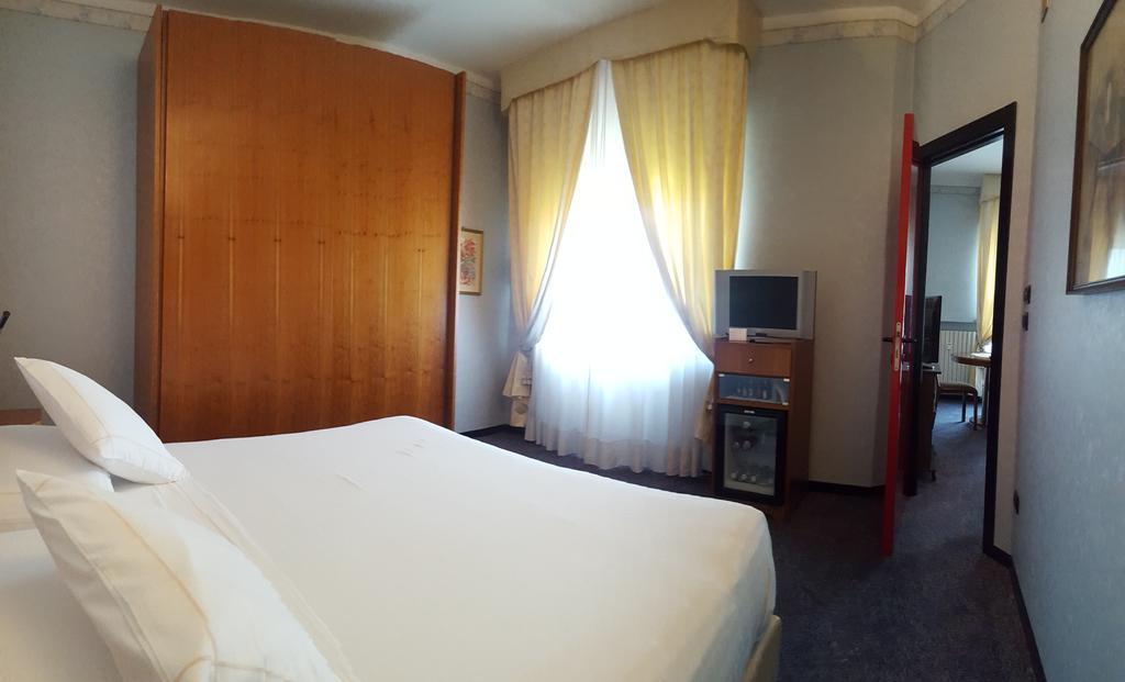 Hotel Ariston Acqui Terme Buitenkant foto