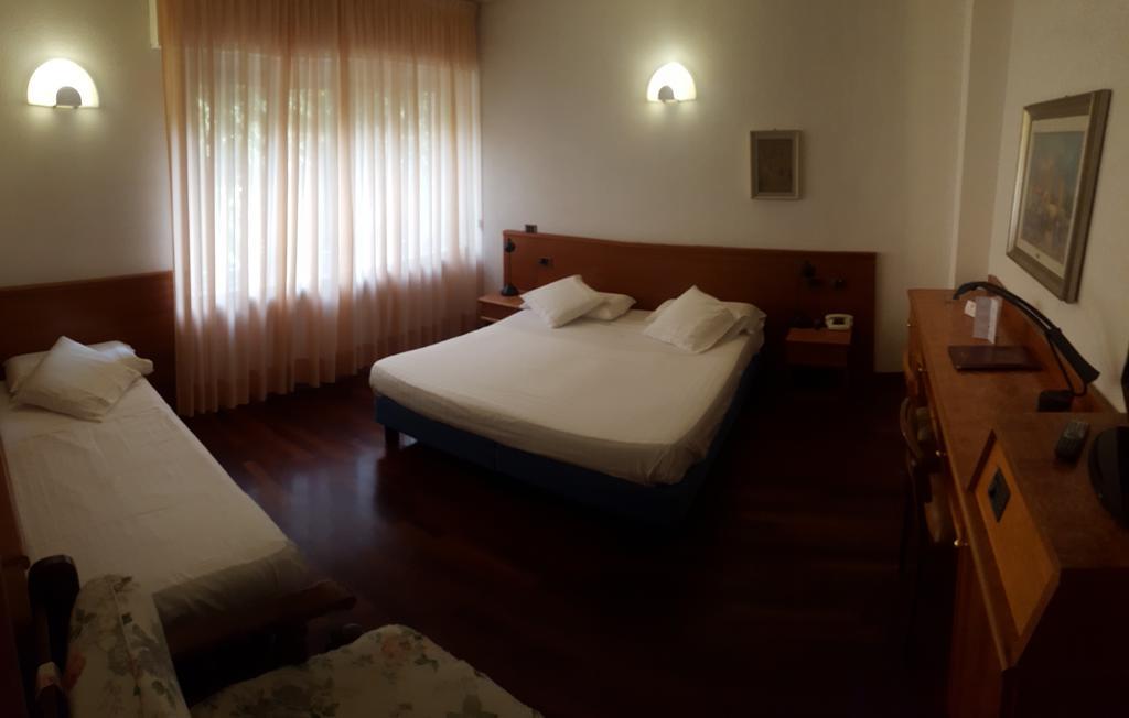 Hotel Ariston Acqui Terme Buitenkant foto
