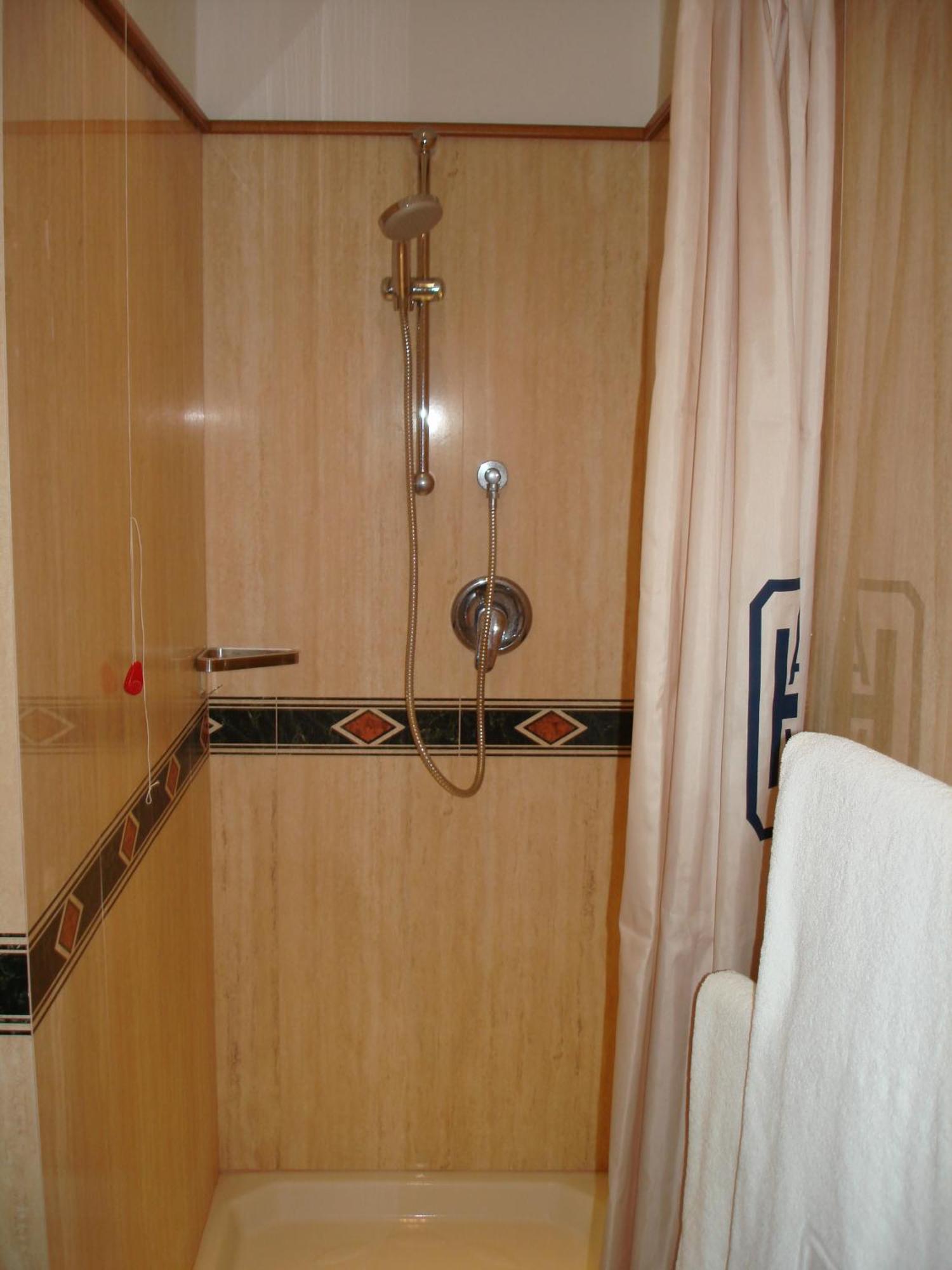 Hotel Ariston Acqui Terme Buitenkant foto