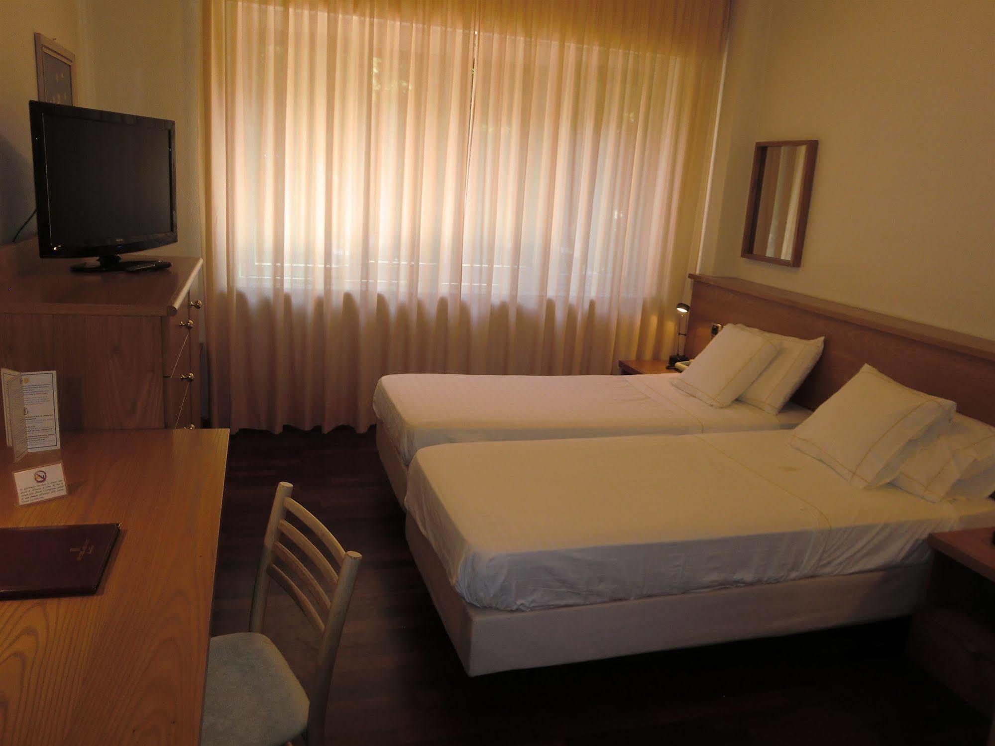 Hotel Ariston Acqui Terme Buitenkant foto