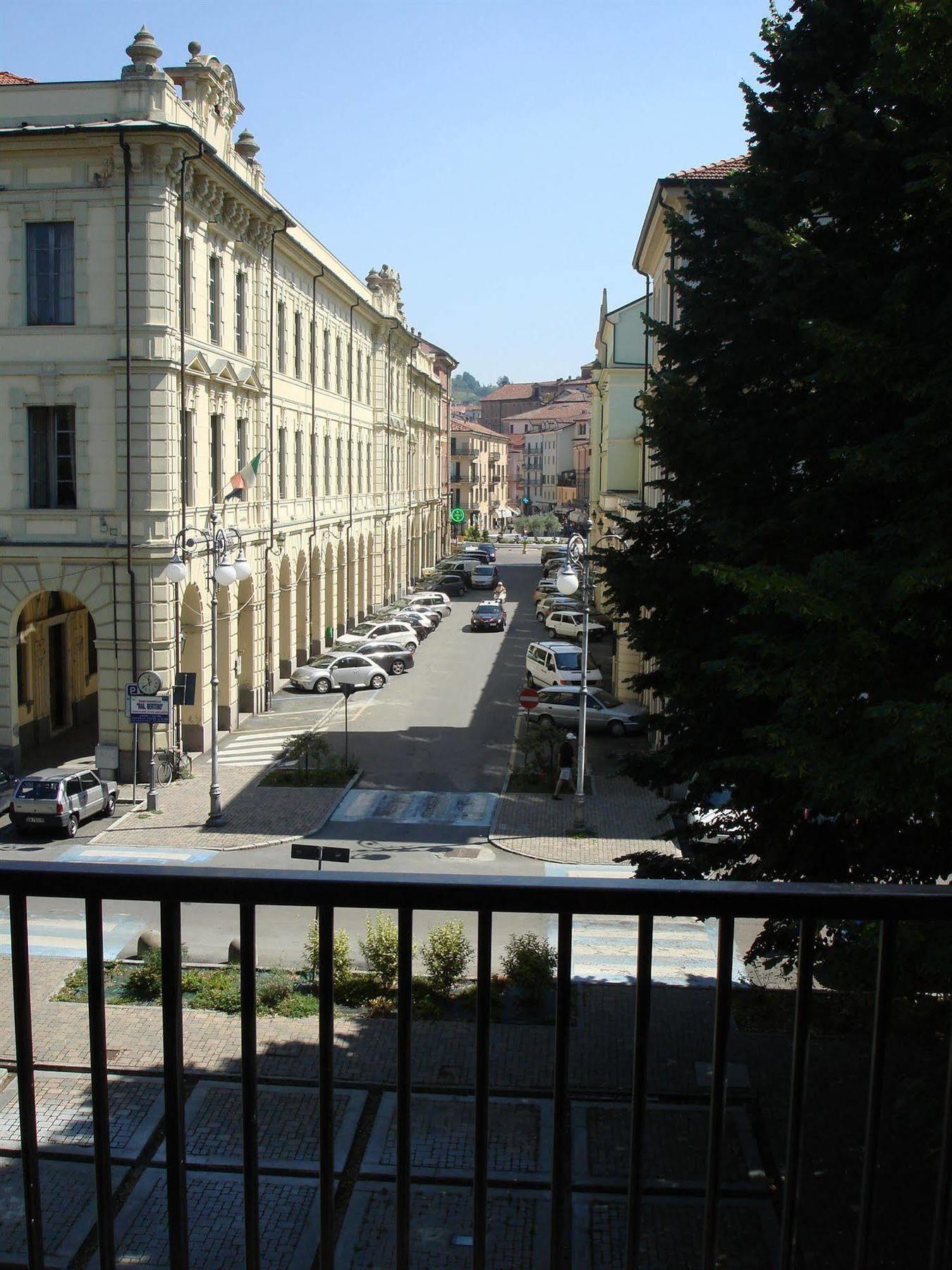 Hotel Ariston Acqui Terme Buitenkant foto